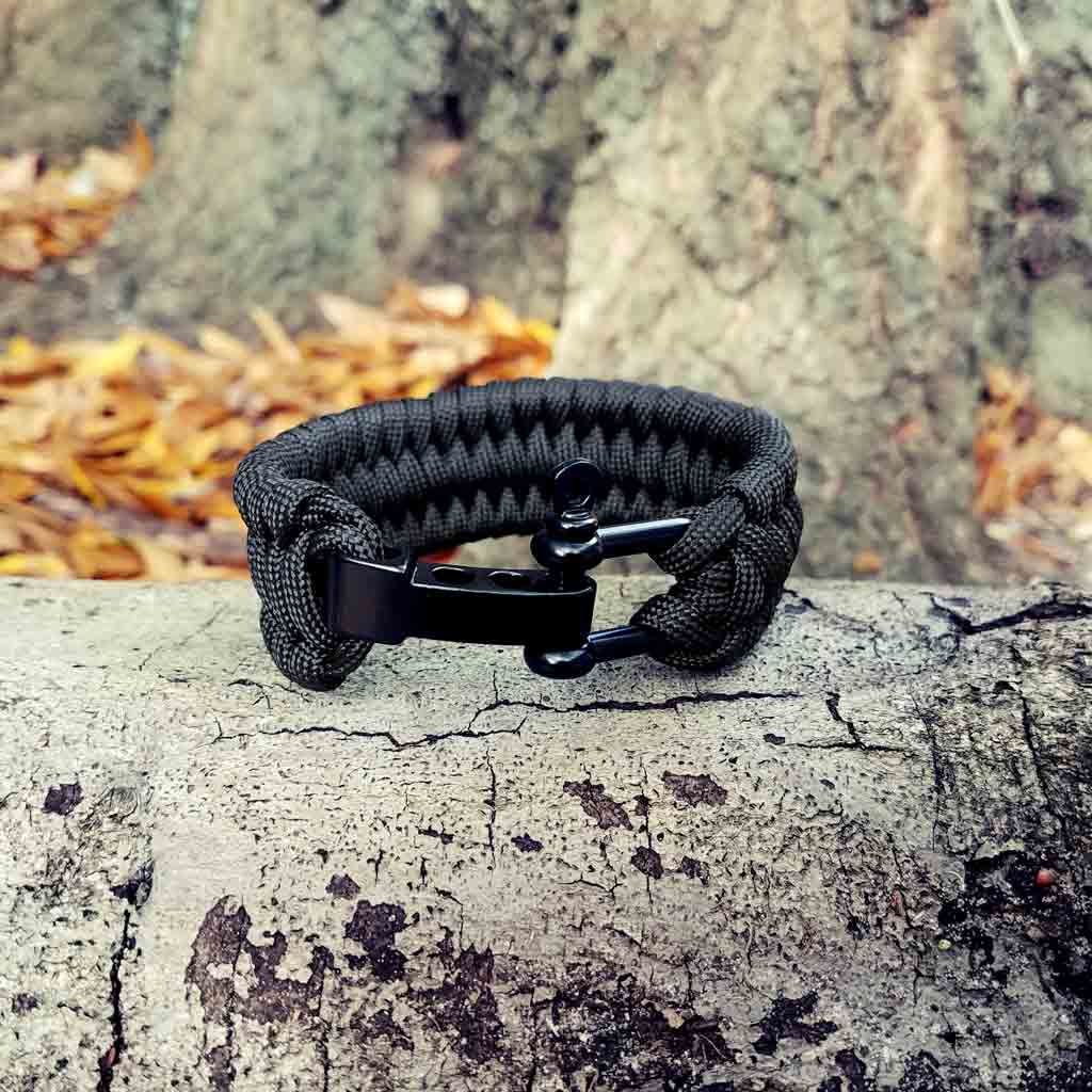 Paracord Survival Bracelet